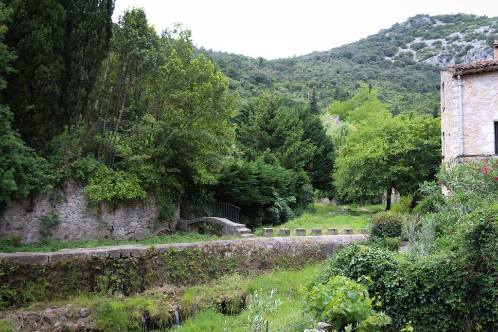 Gite Marceline Saint-Guilhem-le-Desert Exterior photo