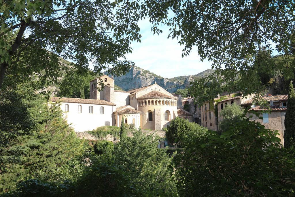 Gite Marceline Saint-Guilhem-le-Desert Exterior photo